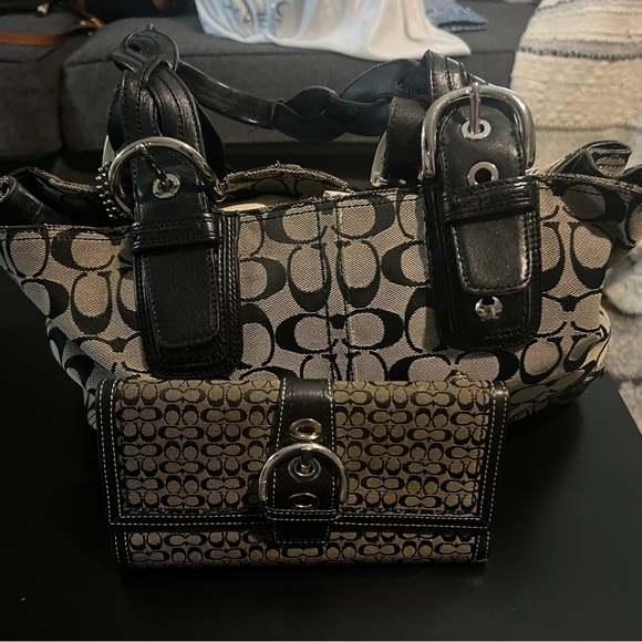 Coach Black and Gray Signature Shoulder Bag - Picture 1 of 2
